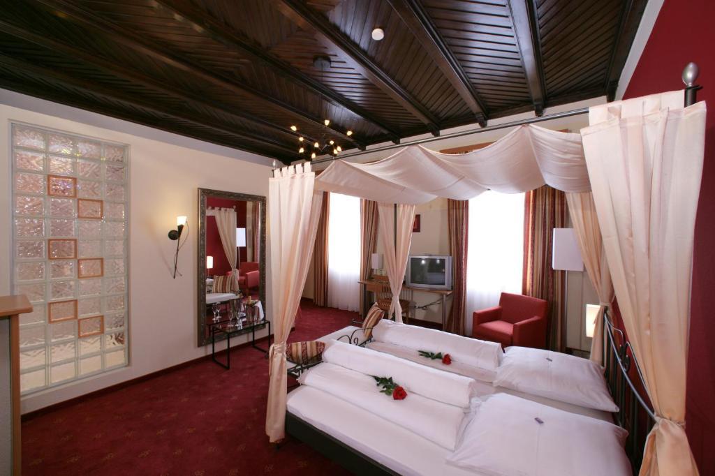 Altstadt-Hotel Zieglerbraeu Dachau Dış mekan fotoğraf